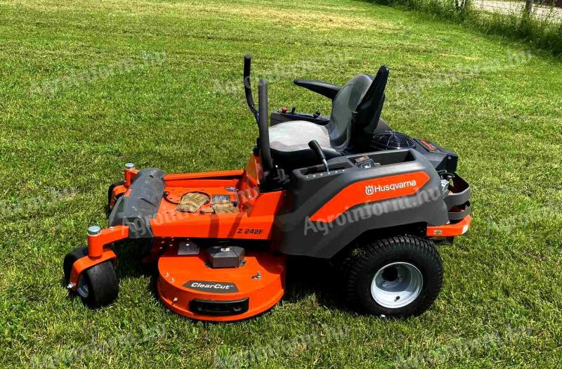 Husqvarna Z242F US Zero Turn fűnyírótraktor