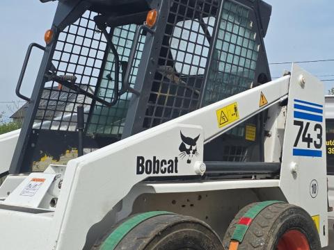 Istálló, hodály, karám, akól trágyázás, takarítás