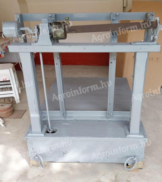 Tolósúlyos mérleg eladó 1000 kg-ig mér