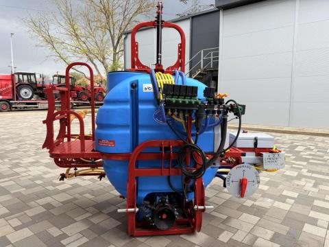 Biardzki 800/12 függesztett permetező + OPTIMA 70 elektromos vezérlő + felszereltséggel - KEDVEZŐ ÁRON - RAKTÁRKÉSZLETRŐL AZONNAL