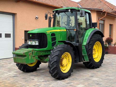 John Deere 6830 traktor