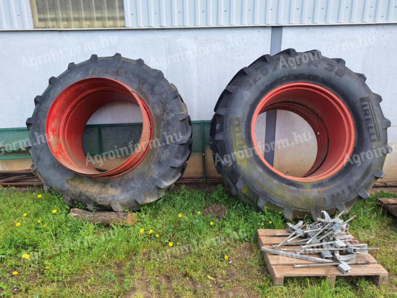 Eladó ikerkerék szett 520/85R38