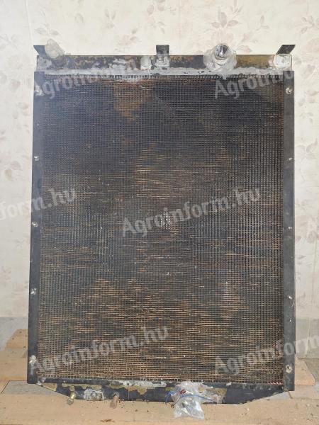 Eladó vízhűtő Claas Mega 204-208