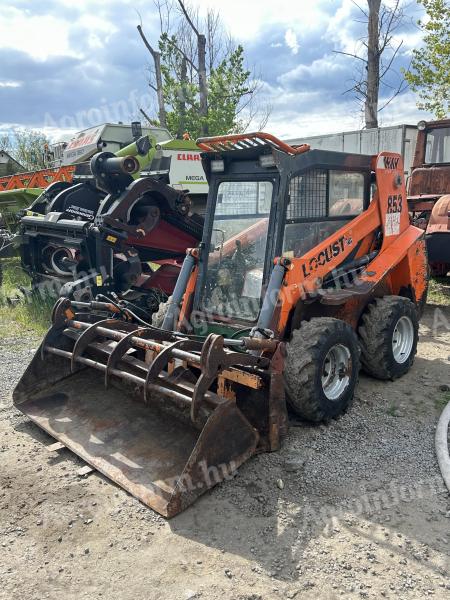 Locust 853 csúszókormányzású rakodó bobcat
