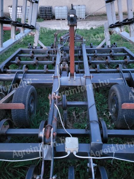 4,5 méteres kombinátor