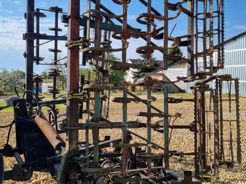 Rugókapás kombinátor 6,6 méter széles