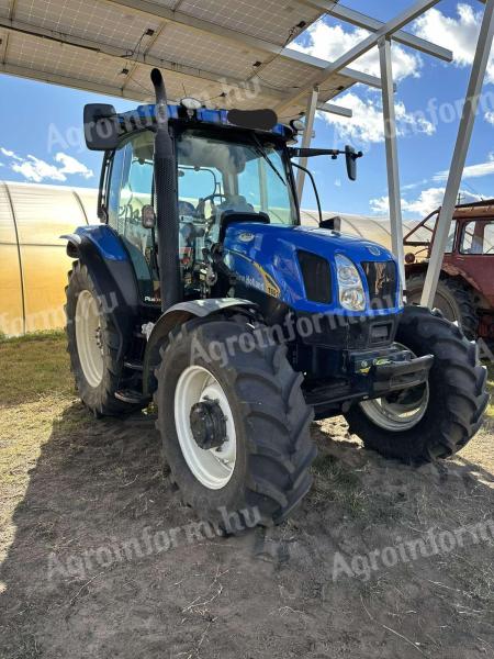 New Holland T6010 Plus homlokrakodóval