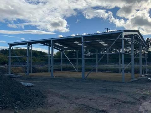 15x24 m csarnok szerkezet eladó