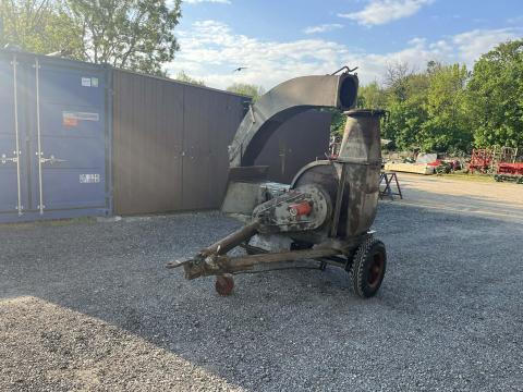 Pöttinger AP 2000 ágdaráló, faaprító behúzóhengeres