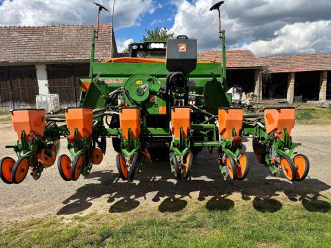 Eladó Amazone ED 452-K típusú szemenkénti vetőgép