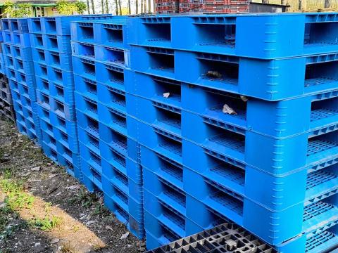 110x110 cm-es műanyag rakodólap eladó