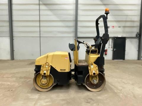 Caterpillar CB 214 E / 2006 / 2.333 üzemóra / Lízing 20%-tól