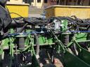 John deere 1750