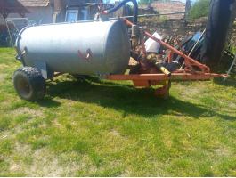 Bauer szippantó pótkocsi 1700 l