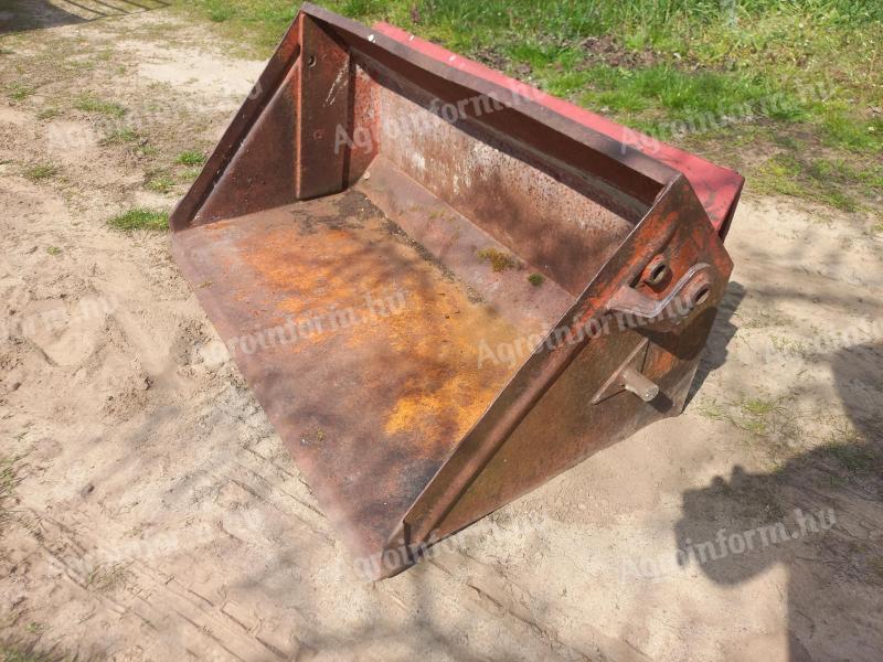 Homlokrakodó kanál 130 cm
