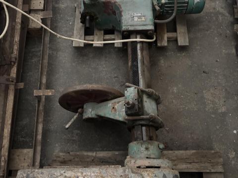 Oszlopos fúrógép FO-32