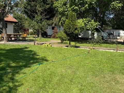 Tanya: Budapesttől 40 Km. Vasad- Monor között