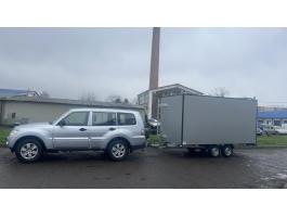 Permetező drónt kiszolgáló utánfutó- keverőtartállyal,  aggregátorral