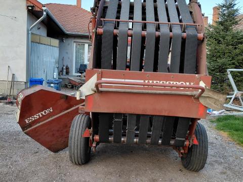 Hesston 5700