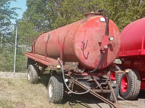 Detk 5m³-es szippantó lejárt műszaki vizsgával,  jó vákumszivattyúval