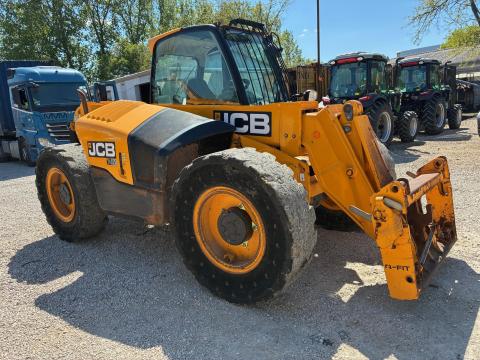JCB 531-70 tömörgumis teleszkópos rakodó