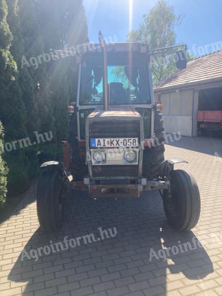 Massey Ferguson 377