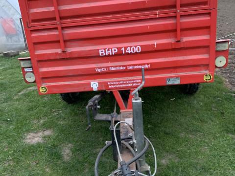 Pótkocsi traktorhoz