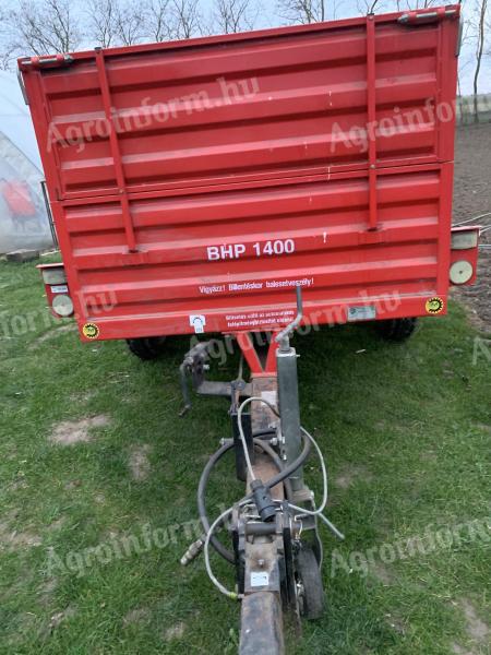 Pótkocsi traktorhoz