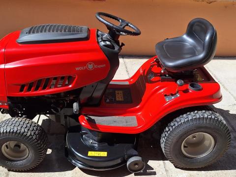 Fűnyíró kistraktor Wolf-Garten E 13/96 T