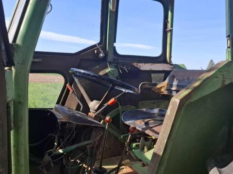 John deere 2130