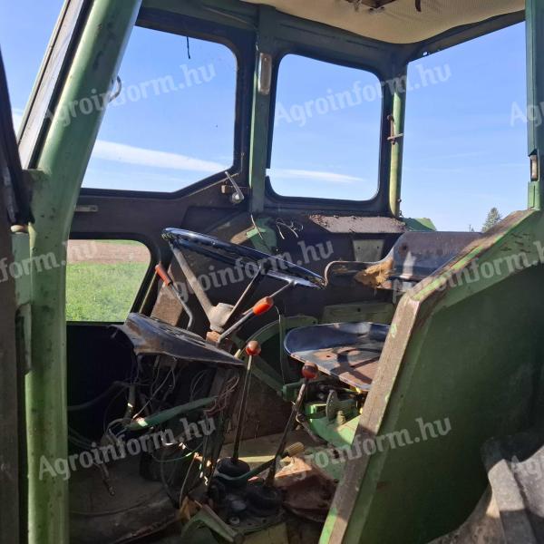 John deere 2130