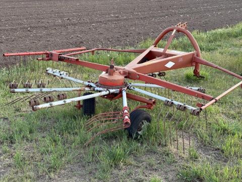 KUHN függesztett rendképző, rendsodró