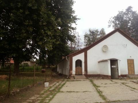 Major és föld eladó