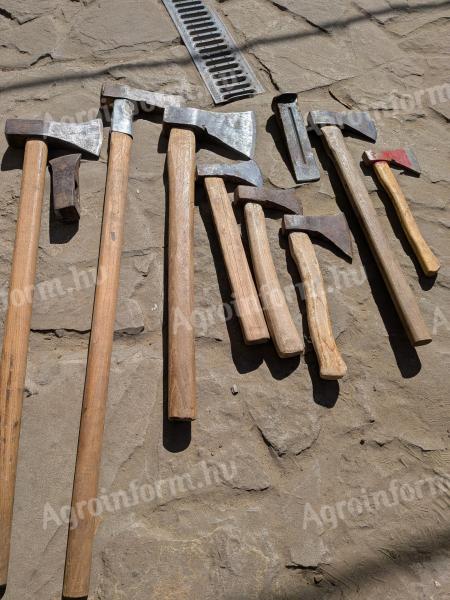 Fejsze, balta – kicsi és nagy kovácsolt is
