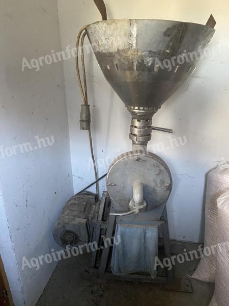 Háromfázisú termény daráló
