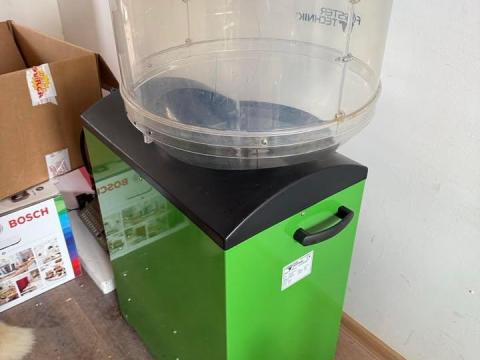 Förster automata kecske- vagy bárányetető, „műanya”