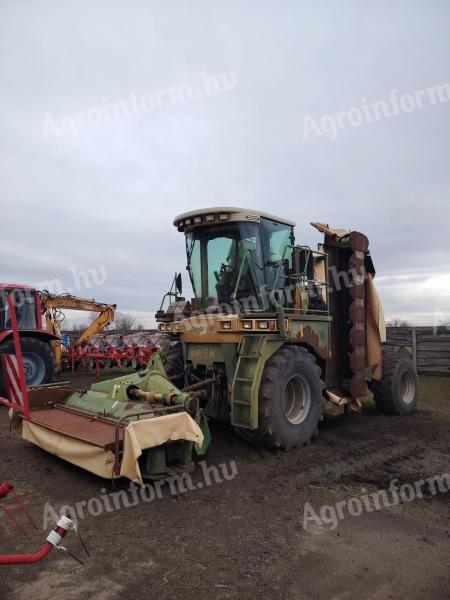 Krone Big M II. 2005-ös évjáratú fűkasza+3 db szárzúzó adapter