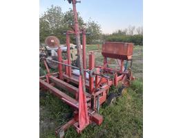 Eladó bakhátkészítő, fóliafektető tömörítő hengerrel