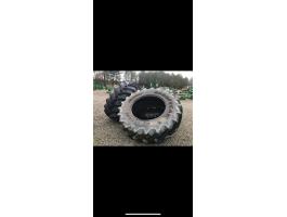 Használt mezőgazdasági gumiabroncsok többféle méretben és típusban