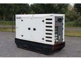 SDMO R90C3 | 90 kVA | 400 V / 2011 / 39 518 üzemóra / Lízing 20%-tól