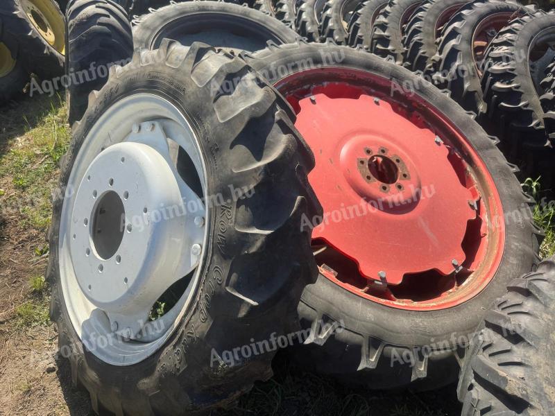 ÁPOLÓKERÉK,  MŰVELŐKERÉK GARNITÚRA CLAAS,  JOHN DEERE,  FERGUSON stb. TRAKTORRA 300/95R46 és 270/95r32,,, 12.4-46 és 11.2-32