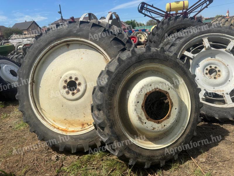 ÁPOLÓKERÉK,  MŰVELŐKERÉK GARNITÚRA NEW HOLLAND,  FIAT stb. TRAKTORRA 320/90R46 és 270/95r32,,, 12.4-46 és 11.2-32