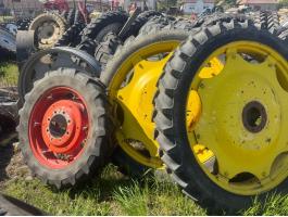 ÁPOLÓKERÉK,  MŰVELŐKERÉK GARNITÚRA 9.5-44, 9.5-28 JOHN DEERE,  CLAAS,  FERGUSON stb. traktorra 230/95R44 és 230/95R28