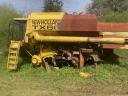 New Holland TX 66 megégett kombájn