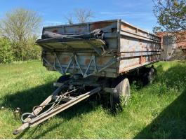 IFA kéttengelyes billenős pótkocsi