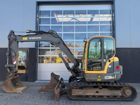 Volvo ECR88 / 2013 / 4.238 üzemóra / Lízing 20%-tól