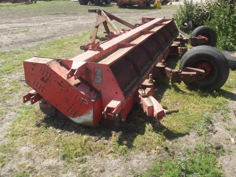 Kuhn 4.5 m-es vízszintes tengelyű szárzúzó