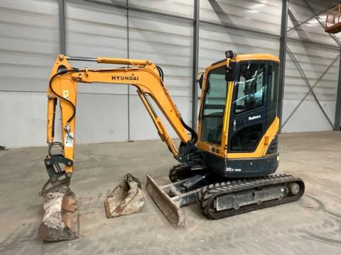 Hyundai Robex 30 Z-9 AK / 2021 / 2.273 üzemóra / Lízing 20%-tól