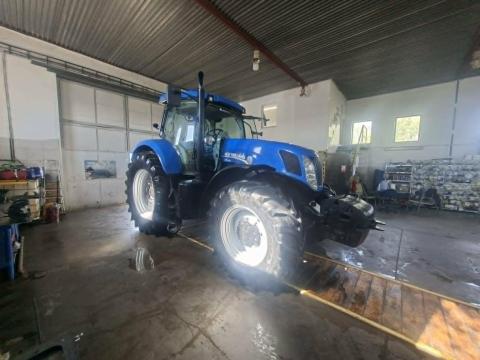 New Holland T7.235