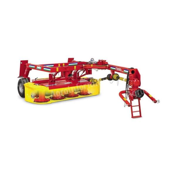 Bellon SERIE TRT vontatott dobkasza a Royal Traktor-nál